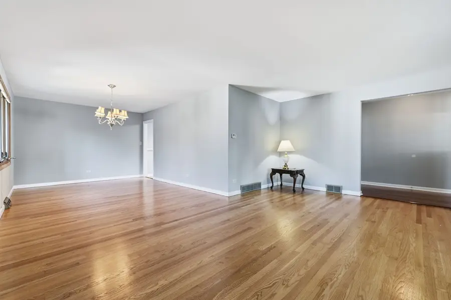 10313 S Cook Avenue, Oak Lawn, IL 60453 - #3