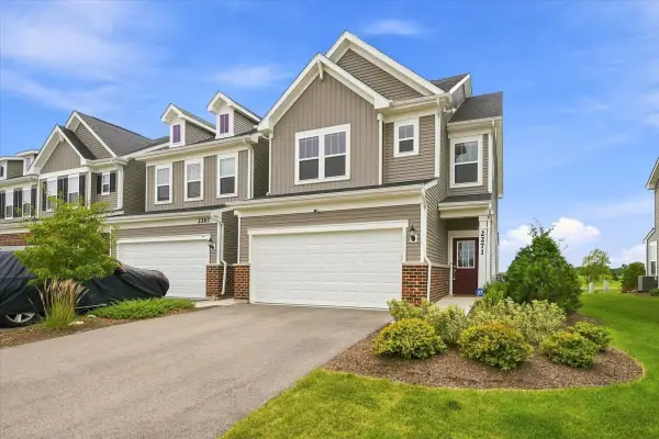 2271 Ryegrass Lane, Bolingbrook, IL 60490