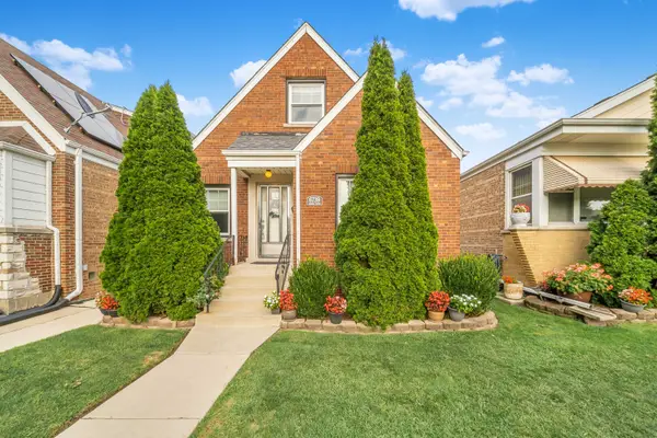 6739 S Kedvale Avenue, Chicago, IL 60629