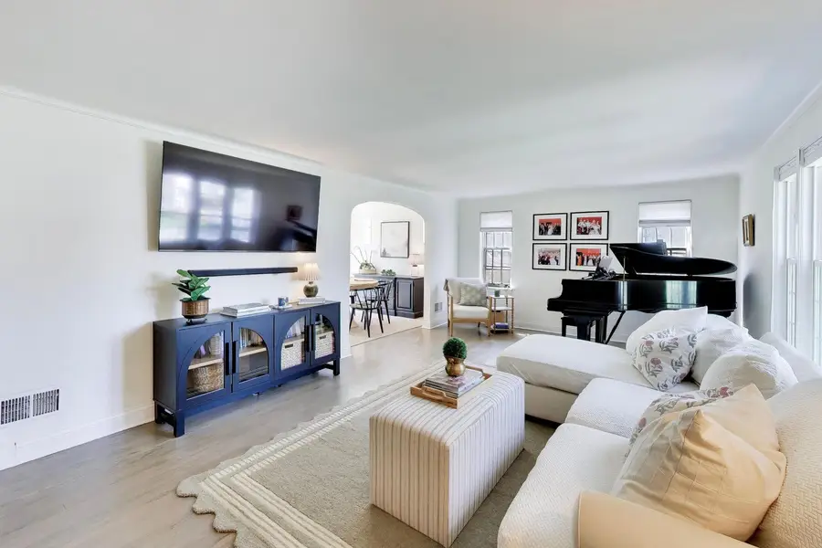 319 N Oaklawn Avenue, Elmhurst, IL 60126 - #3