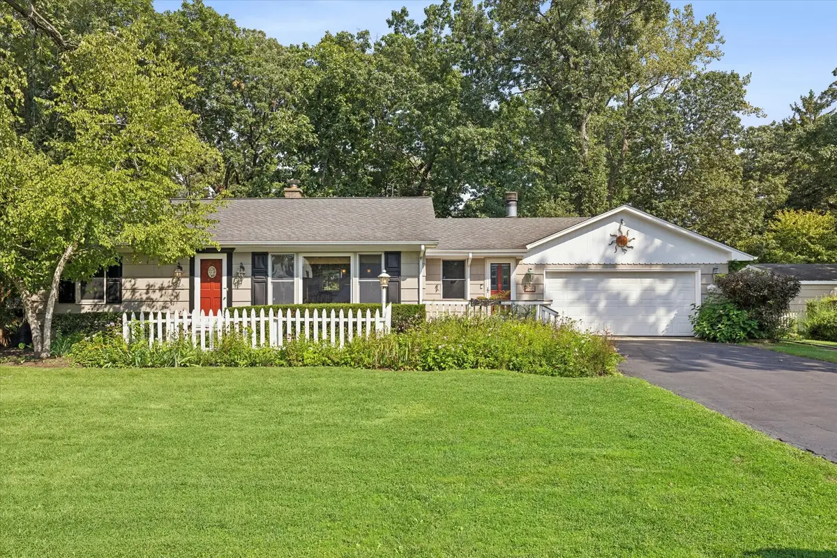309 Forest Knoll Road, Lake Bluff, IL 60044 - #1