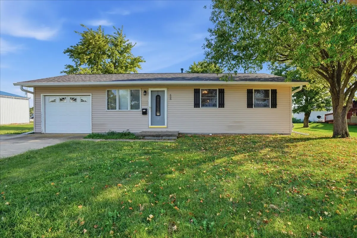 608 W Oak Street, Leroy, IL 61752 - #1