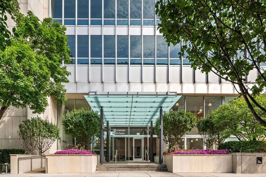 500 W Superior Street #1902, Chicago, IL 60654 - #2