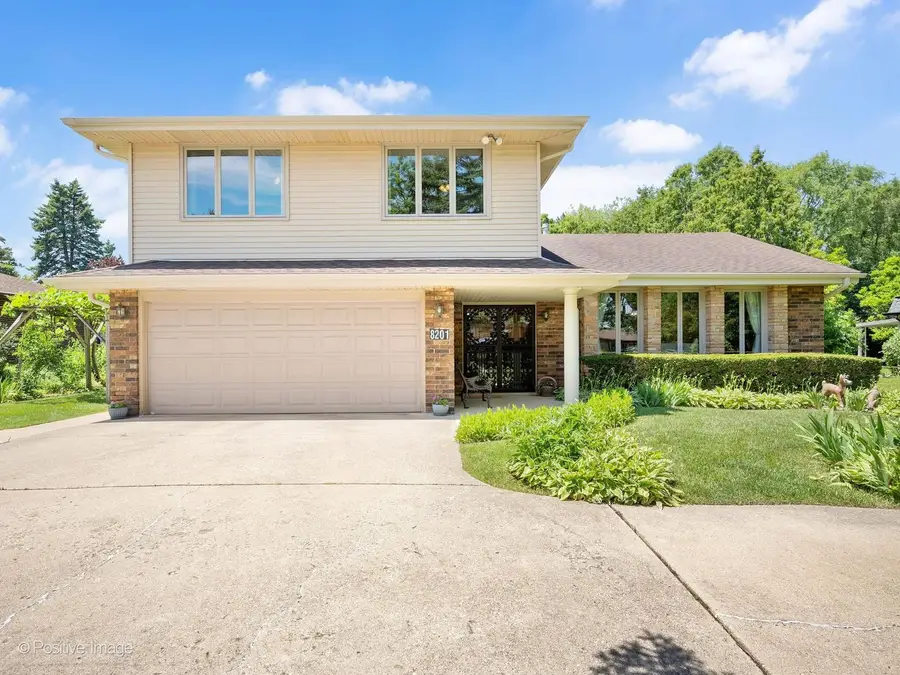 8201 Crestview Drive, Willow Springs, IL 60480 - #3