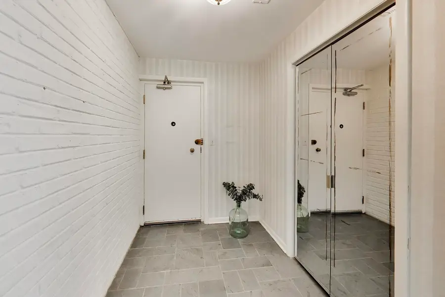 1845 Tanglewood Drive #3D, Glenview, IL 60025 - #3