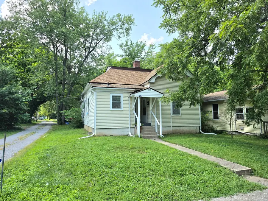 508 N Michaels Street, Carbondale, IL 62901 - #2