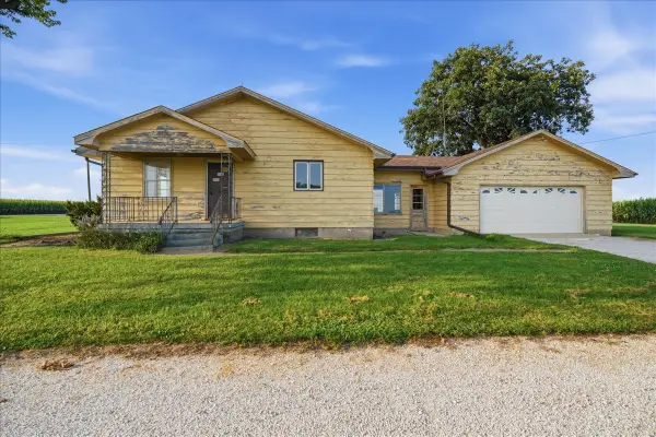 2032 County Road 2400 E, Minonk, IL 61760