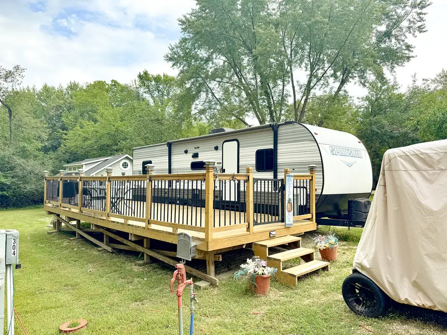 29/304 Woodhaven, Sublette, IL 61367 - #2