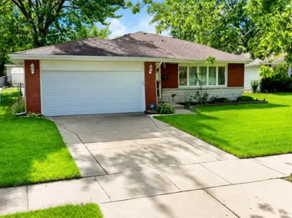 219 E 168th Place E, South Holland, IL 60473