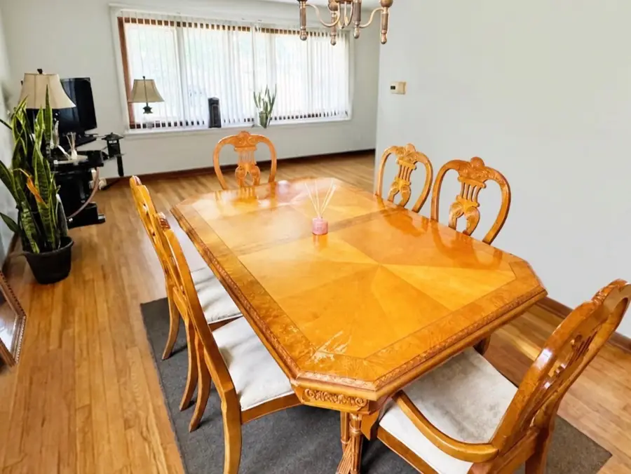 219 E 168th Place E, South Holland, IL 60473 - #3