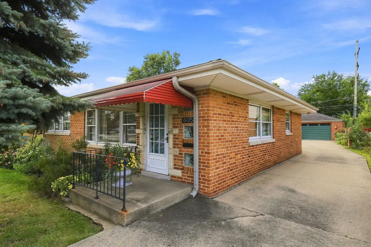 605 Oakton Street, Park Ridge, IL 60068 - #1