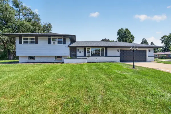 1701 Newton Drive, Morris, IL 60450