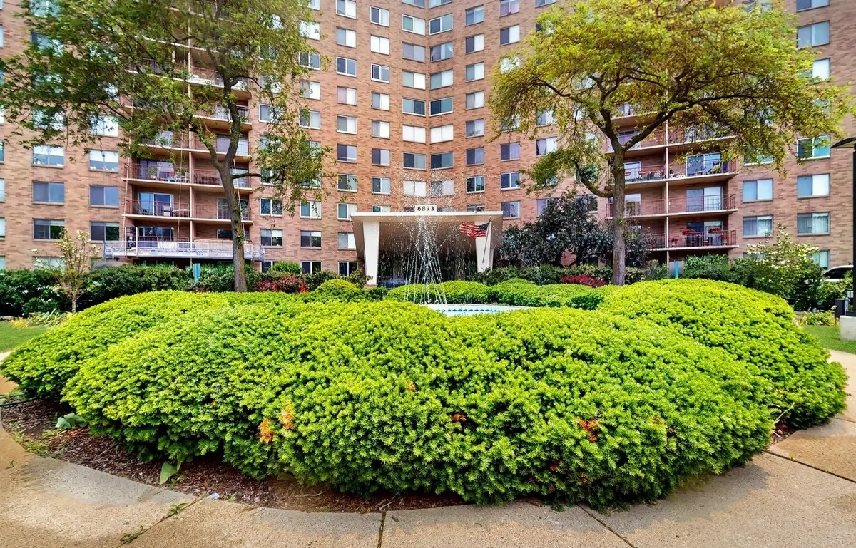 6833 N Kedzie Avenue #415, Chicago, IL 60645 - #1