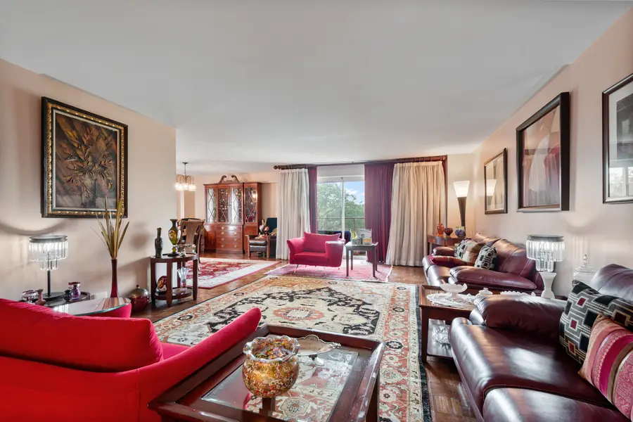 6833 N Kedzie Avenue #415, Chicago, IL 60645 - #2