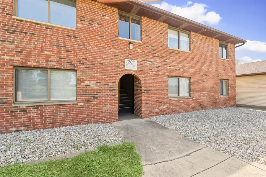 1203 Clifford Drive #7, Urbana, IL 61802 - #3