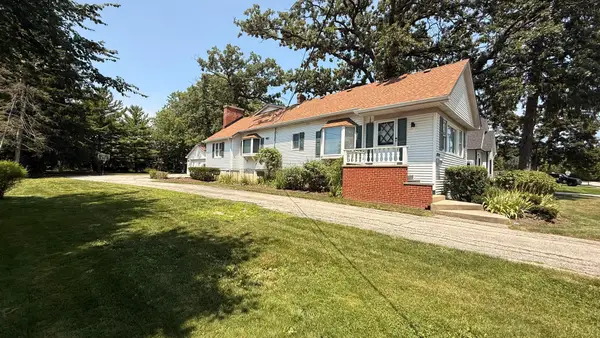1804 Chapel Court, Northbrook, IL 60062