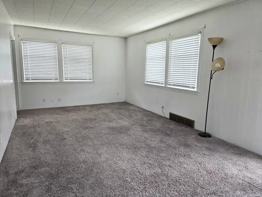 918 14th Avenue, Fulton, IL 61252 - #2