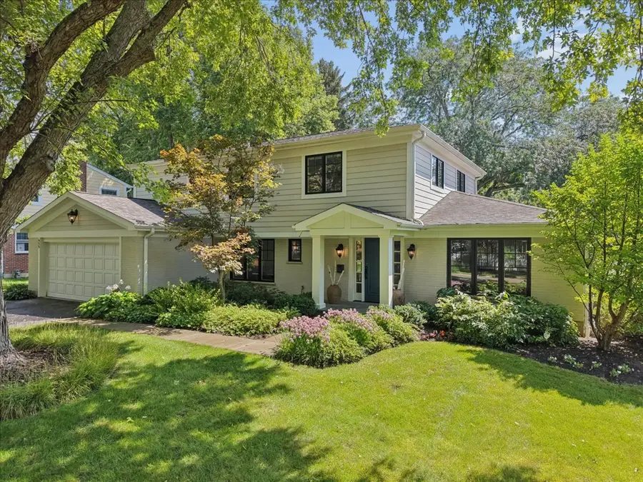 455 W Hawthorne Court, Lake Bluff, IL 60044 - #2