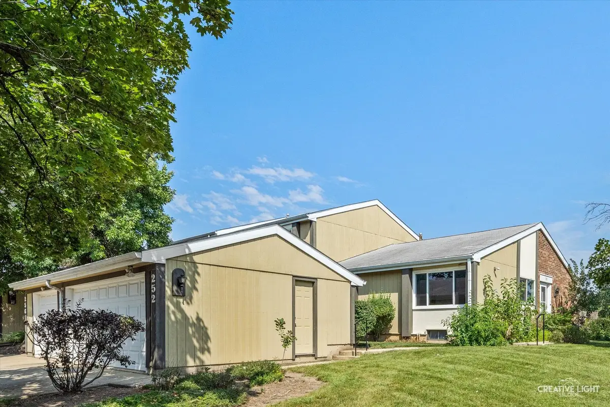 252 Pueblo Drive, Bolingbrook, IL 60440 - #1