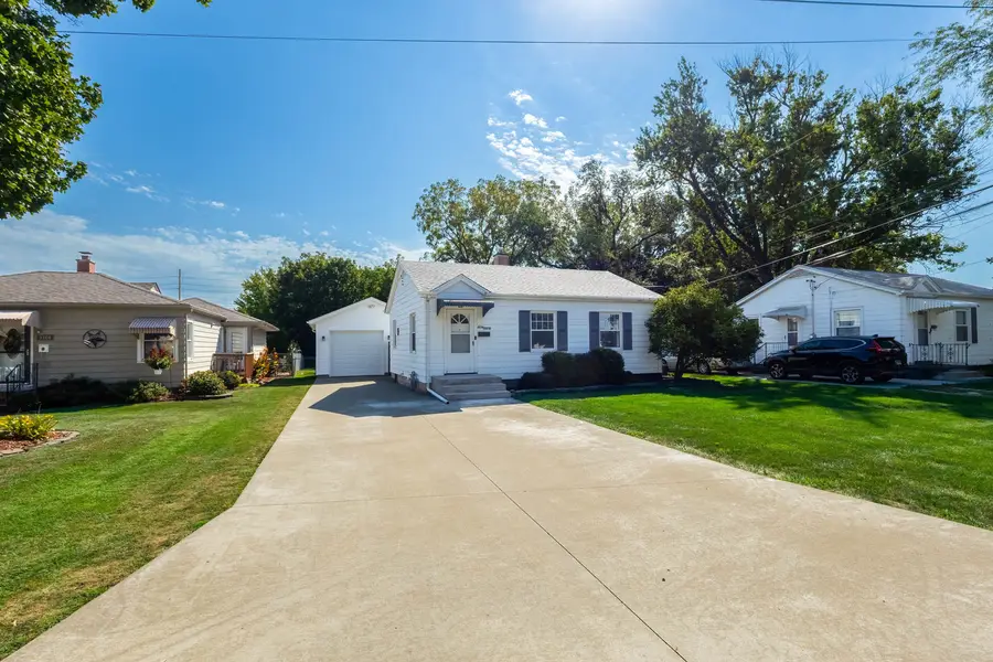 3714 12th Street, East Moline, IL 61244 - #2