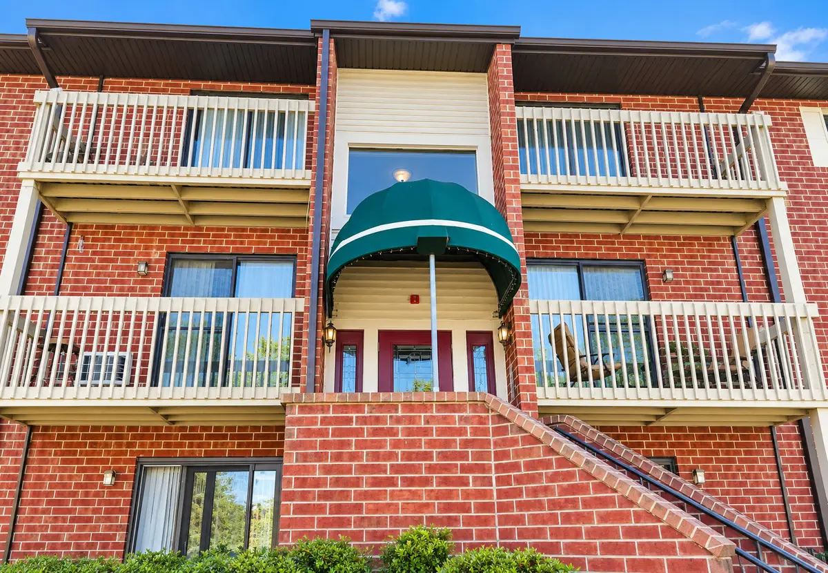 980 N Lakeside Drive #1B, Vernon Hills, IL 60061 - #1