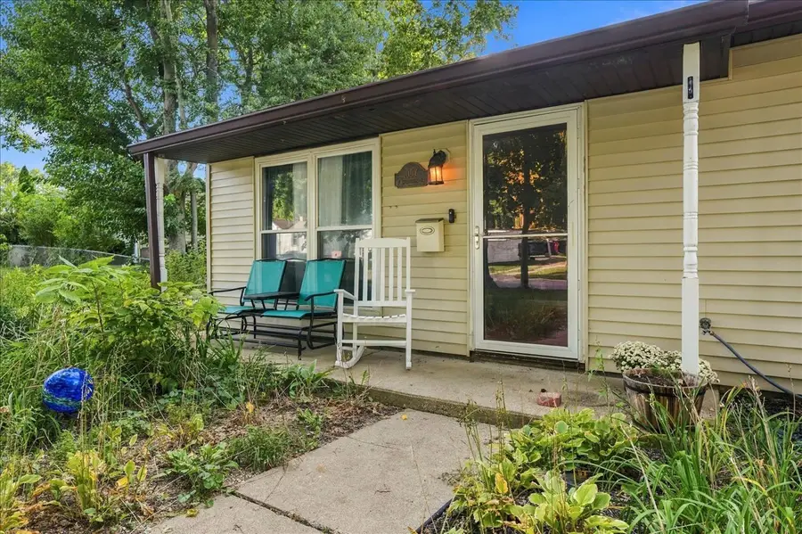 1007 S Livingston Street, Bloomington, IL 61701 - #2