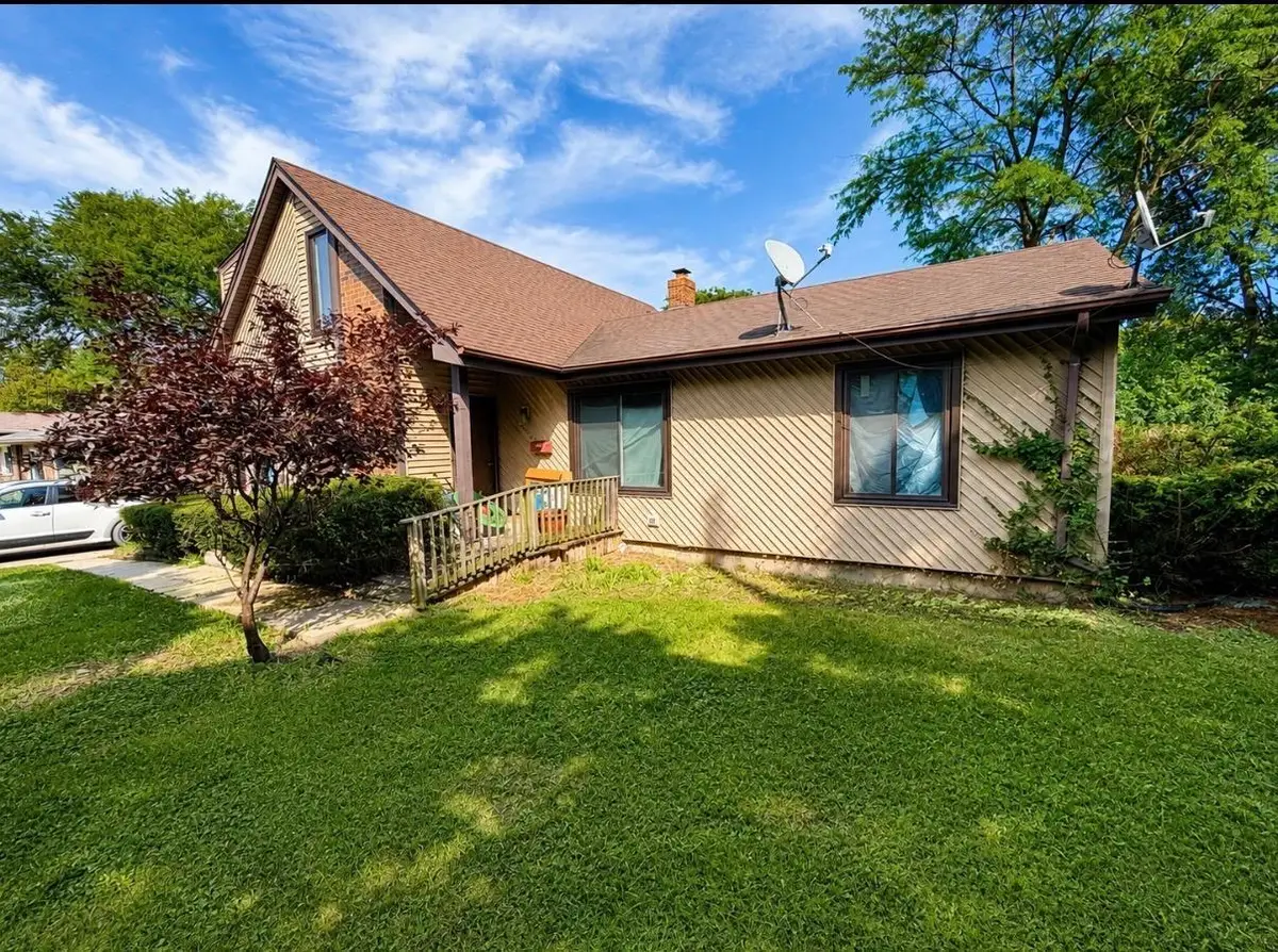 1923 N Jackson Street, Waukegan, IL 60087 - #1