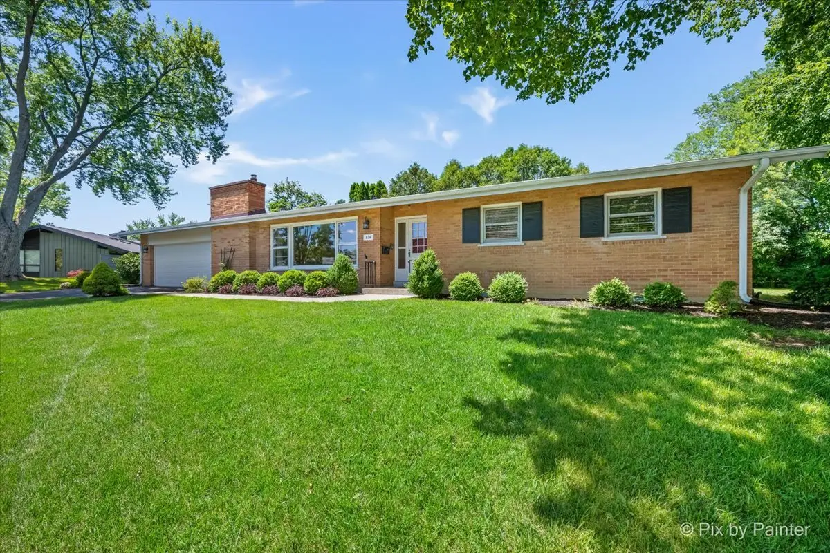 824 Skyline Drive, Barrington, IL 60010 - #1