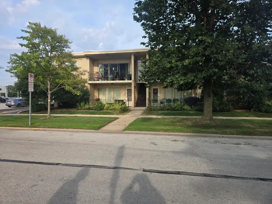 4645 W 95th Street #north, Oak Lawn, IL 60453 - #2