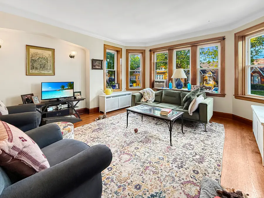 5057 W Newport Avenue, Chicago, IL 60641 - #3