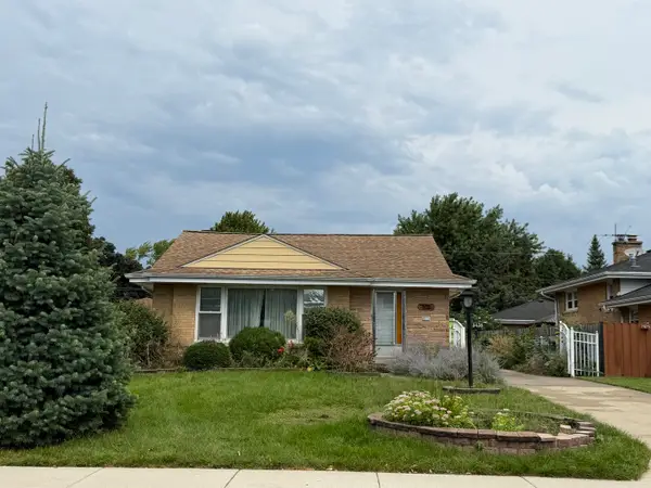 5438 N Harvard Terrace, Skokie, IL 60077