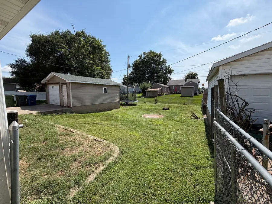 1427 Prospect Avenue, Clinton, IA 52732 - #2