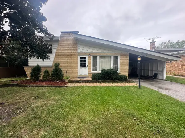 828 Warner Avenue, Lemont, IL 60439