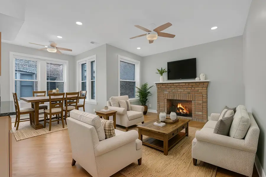 2622 N Spaulding Avenue #3N, Chicago, IL 60647 - #3