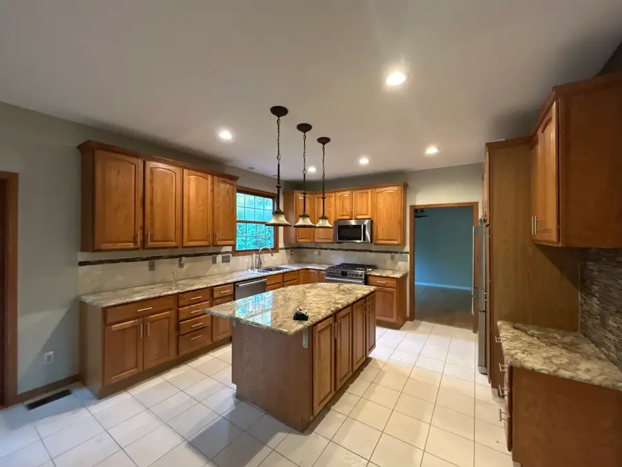 2601 W Windflower Court, Peoria, IL 61615 - #3