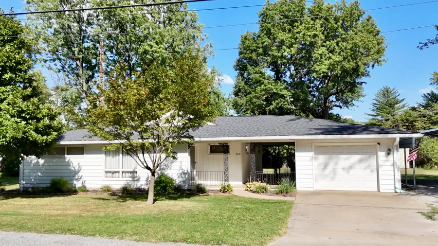 720 Sheridan Drive, Benton, IL 62812 - #2