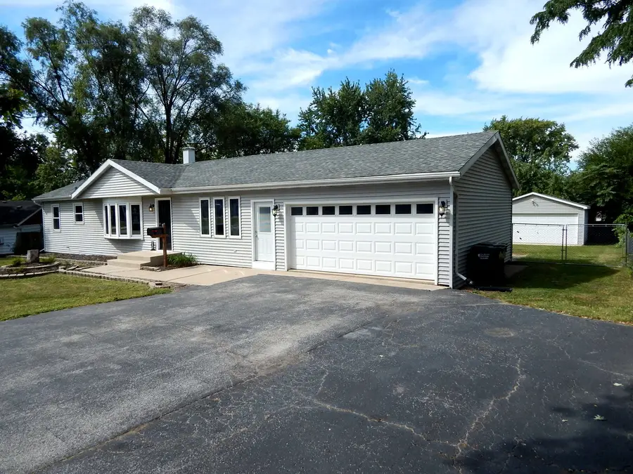 11740 S Ridgeway Avenue, Alsip, IL 60803 - #2