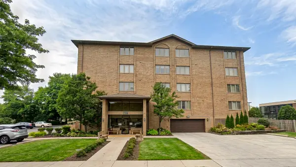 9510 S Kolmar Avenue #212, Oak Lawn, IL 60453