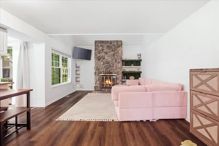 649 Beth Court, Gurnee, IL 60031 - #3