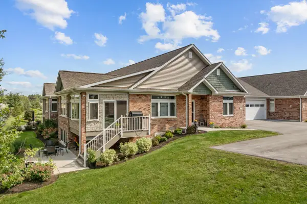 2 Briden Lane #2, Sycamore, IL 60178