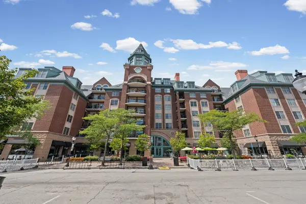 44 N Vail Avenue #209, Arlington Heights, IL 60005