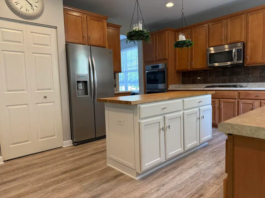 2744 N Moraine Valley Road, Wauconda, IL 60084 - #2