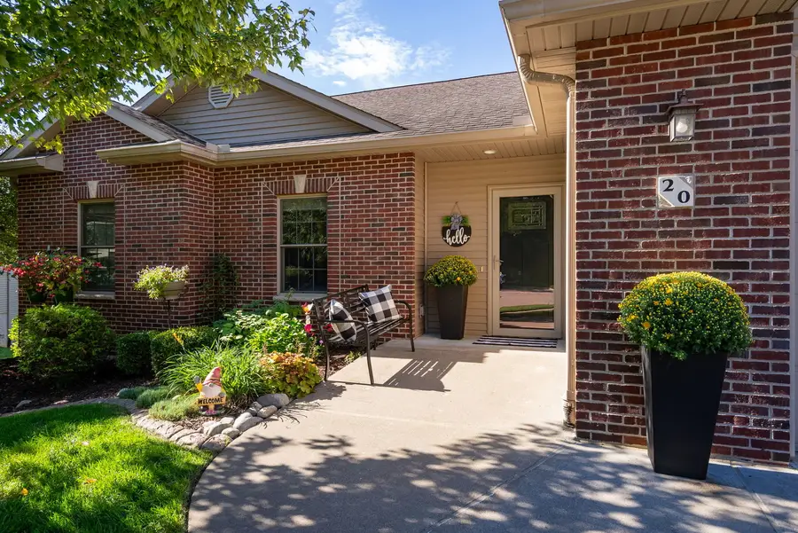 20 Musket Court, Le Claire, IA 52753 - #2