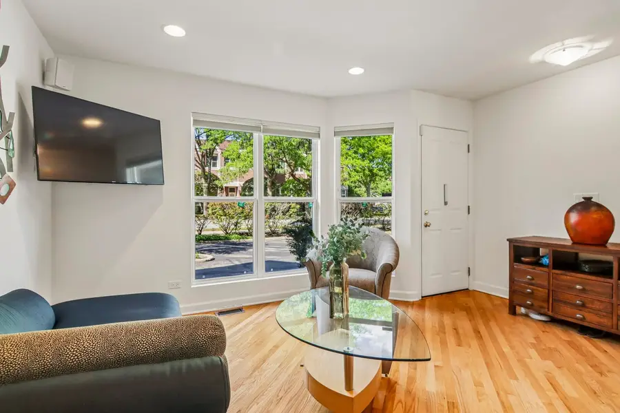 Address Withheld By Seller, Evanston, IL 60203 - #3