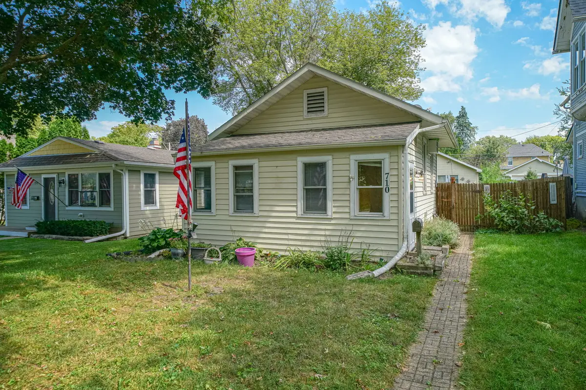710 Glidden Avenue, Dekalb, IL 60115 - #1