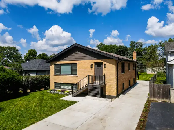 1009 Highland Avenue, Wauconda, IL 60084