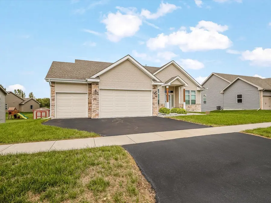 411 Hughes Parkway, Poplar Grove, IL 61065 - #2