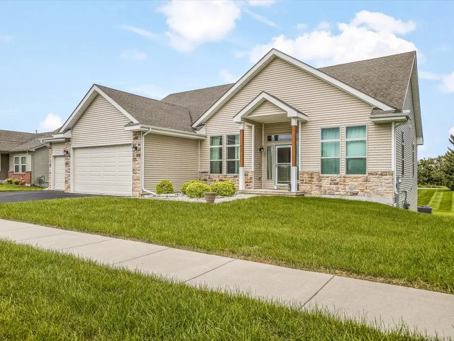 411 Hughes Parkway, Poplar Grove, IL 61065 - #3