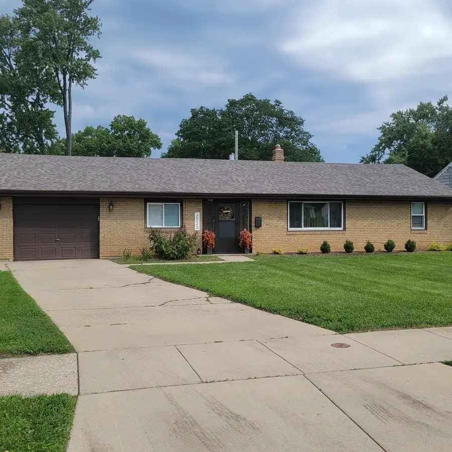 2221 Sharon Avenue, Rockford, IL 61103 - #2
