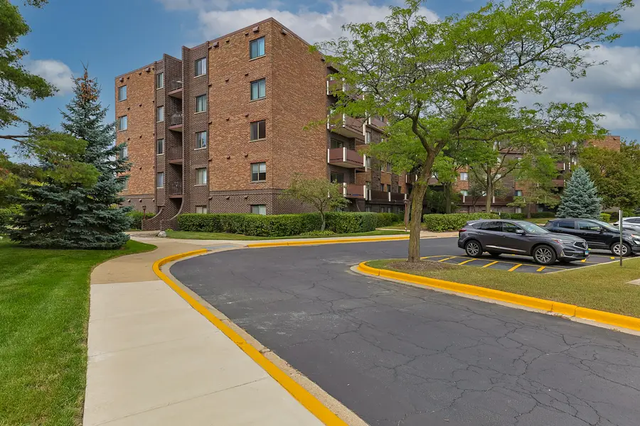 840 Wellington Avenue #501, Elk Grove Village, IL 60007 - #2